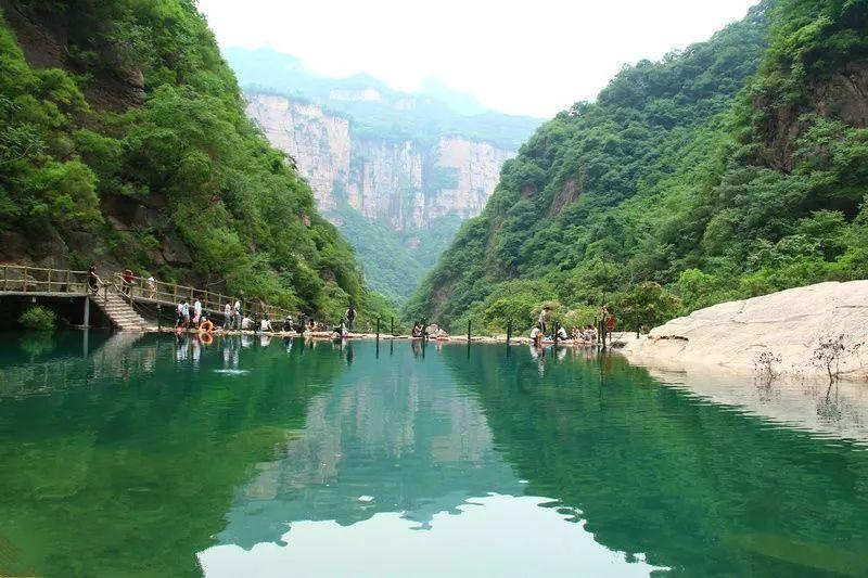 中工集团九钢绿建高强度钢材在现代建筑中的应用研究。